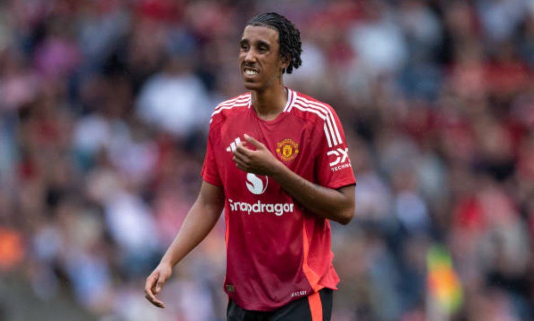 Yoro dính chấn thương trước khi đến Man United?